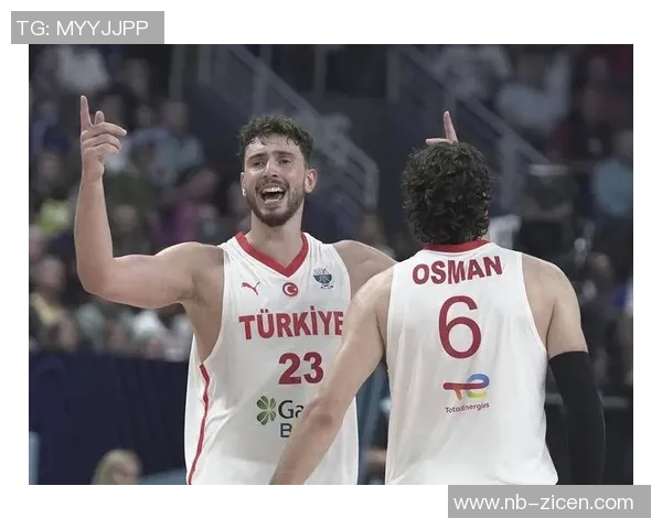 亚当斯空接隔扣申京火箭官媒调侃复仇成功训练营首日海王被隔扣回顾